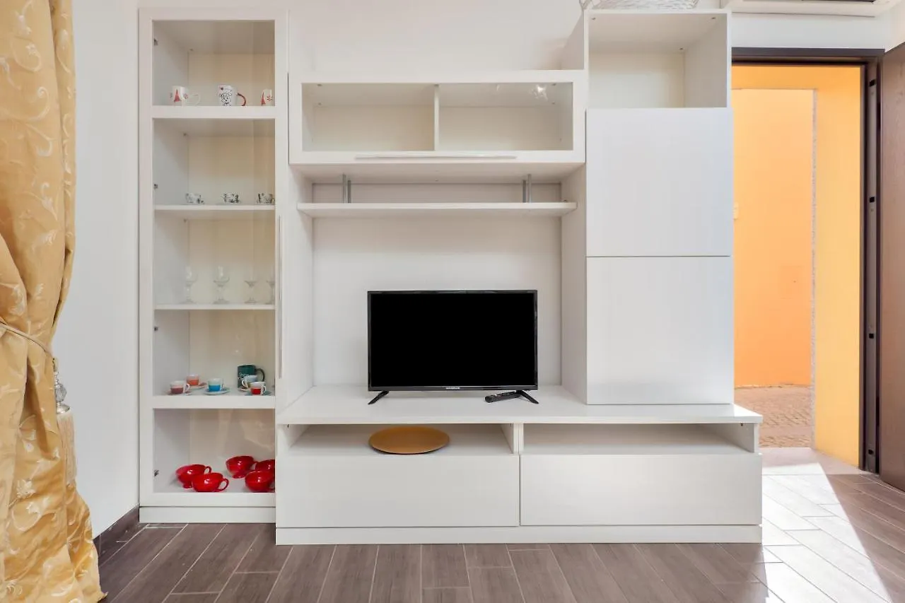 Clara'S House Apartment Olbia Italy