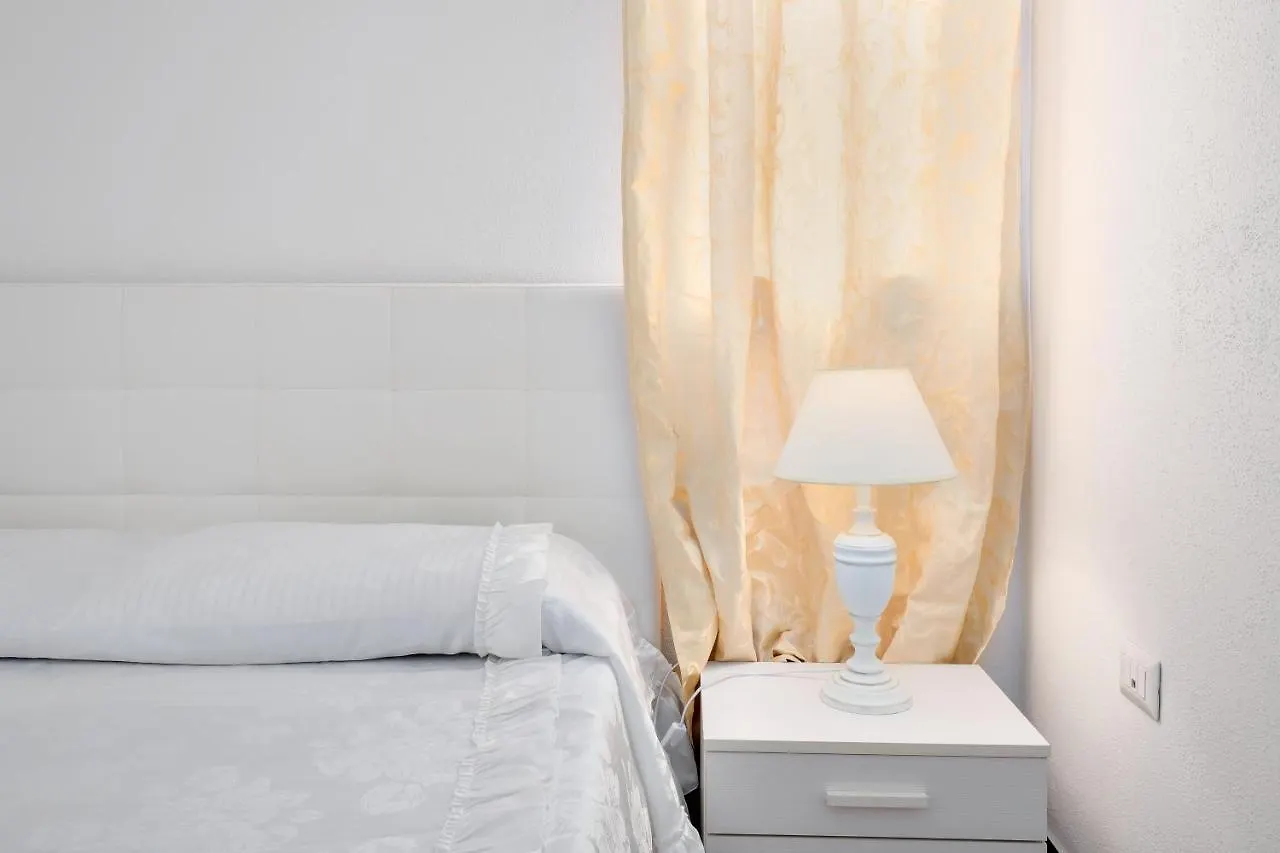 Clara'S House Apartment Olbia