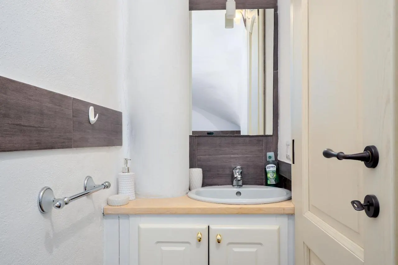 Clara'S House Apartment Olbia