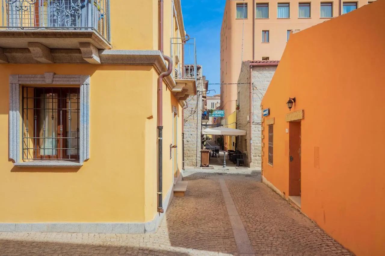 Clara'S House Apartment Olbia Italy
