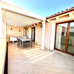 Apartment Waterfront, Olbia